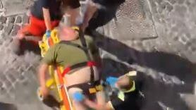 Si apre profonda voragine a Posillipo: tre persone ferite