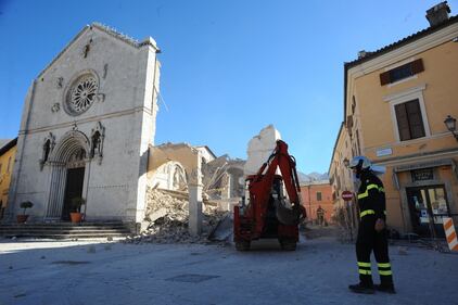 Norcia in macerie 9
