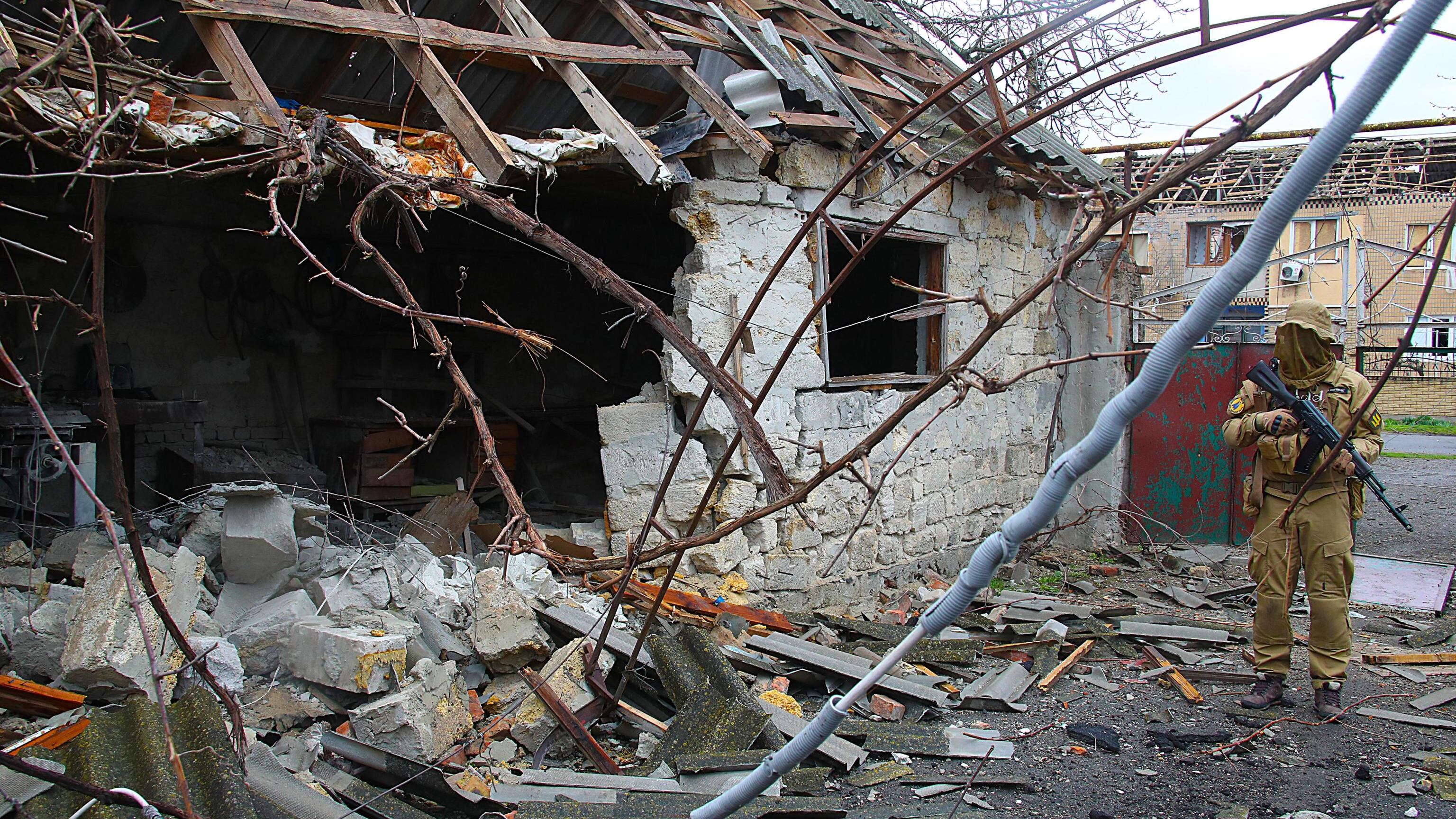 Mariupol sta per cadere. "I morti sono più di 10mila. Questa è l'ultima battaglia"