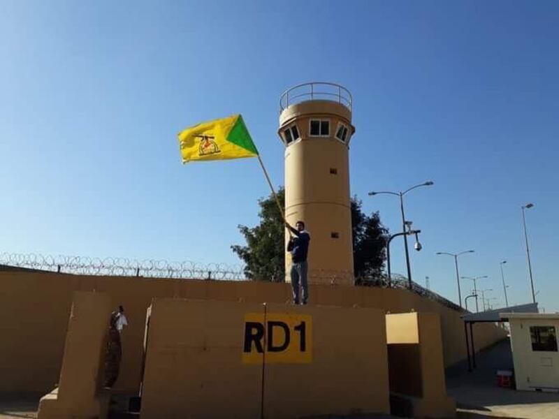 L'assalto alla torretta dell'ambasciata Usa in Iraq 1