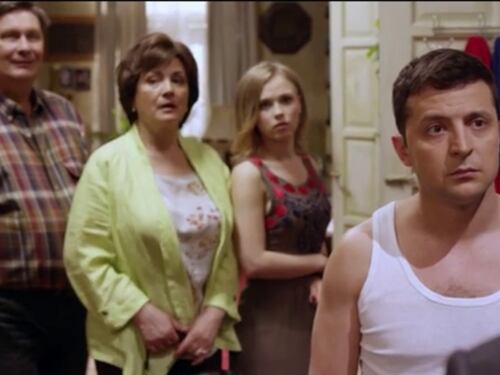 La realtà supera la fantasia: in tv la serie di Zelensky