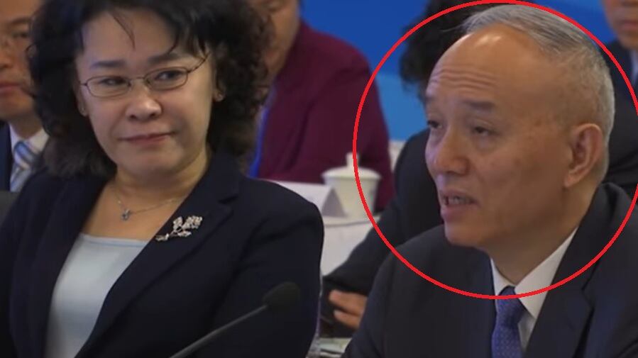 “Il secondo uomo più potente della Cina”: chi è il braccio destro di Xi