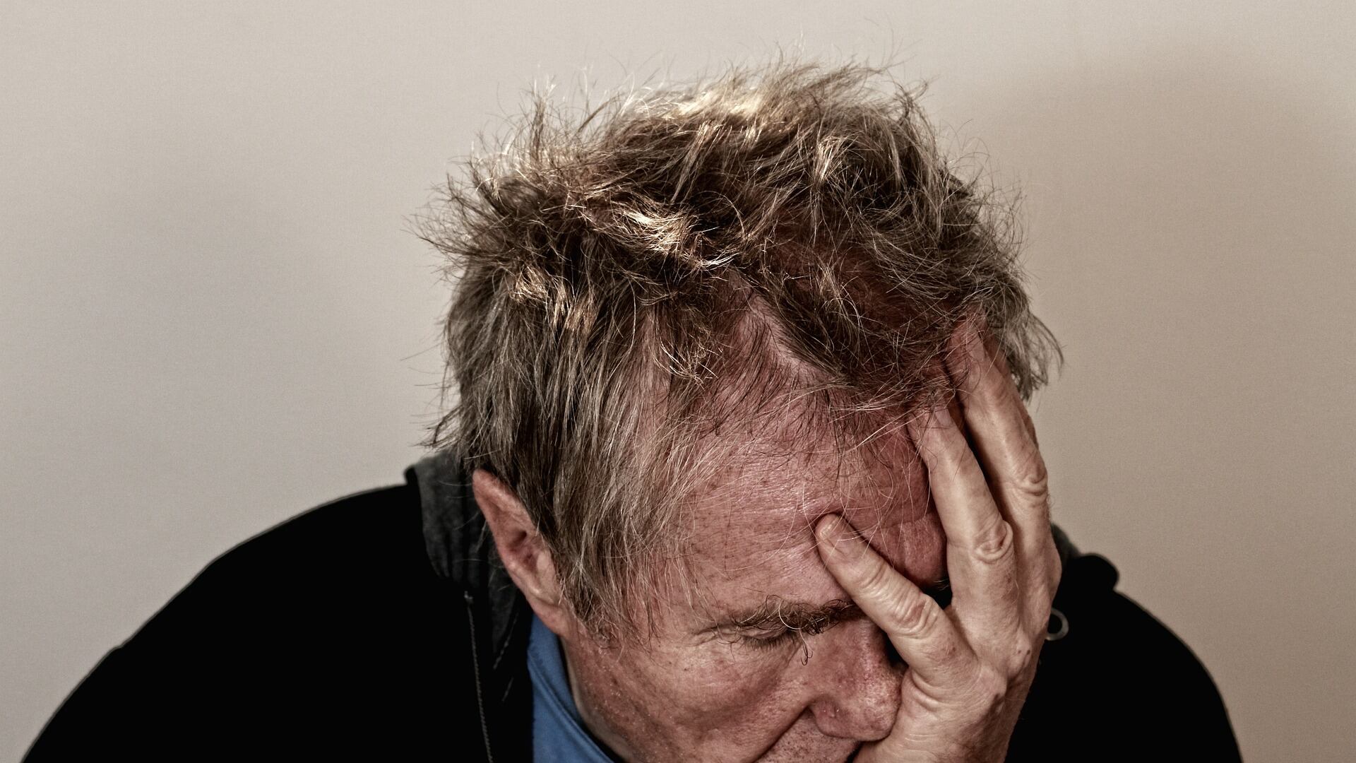 La scarsa qualità del sonno aumenta il rischio di Alzheimer: la scoperta a Torino