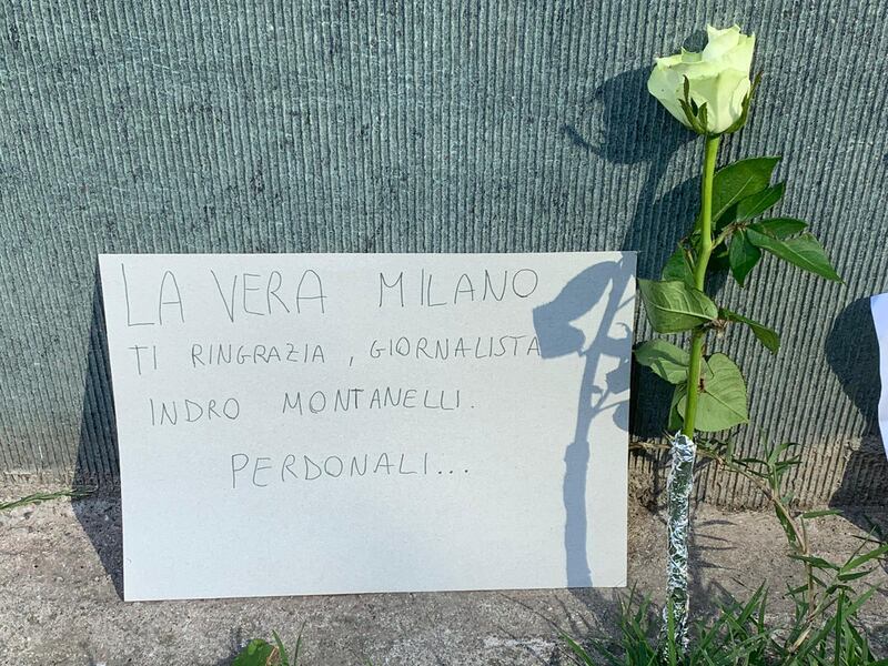 L'omaggio dei milanesi a Montanelli  2