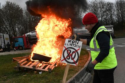 Francia, la protesta dei gilet gialli 6