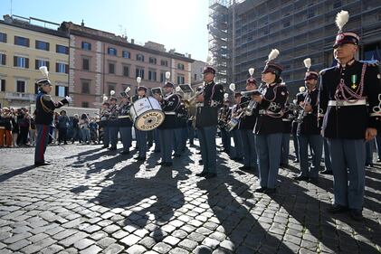 La Banda dell'Esercito a Piazza Farnese per la Festa delle Forze Armate  12