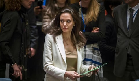 Angelina Jolie, 40 anni da diva: attrice impegnata, donna supersexy 29