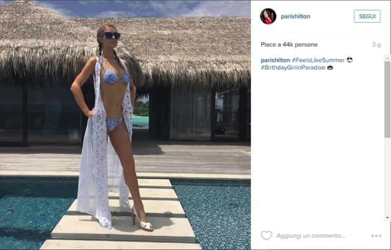 Paris Hilton, compleanno sexy su un'isola da sogno: foto 6