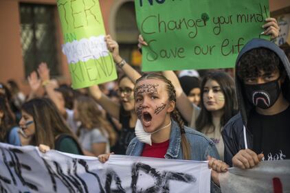 Fridays for future, a Bologna manifestazione contro il cambiamento climatico 9