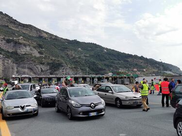 Corteo no pass italo francese alla barriera dell'A10 di Ventimiglia 4