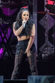 Demi Lovato, costume bollente sui social 20