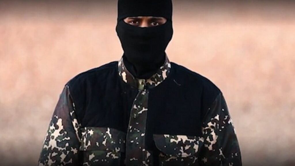 La sorella parla del boia jihadista: "È un sempliciotto influenzabile"