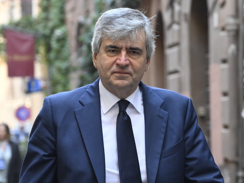 Affitti brevi a Firenze, insorge il ministro Mazzi: “Vergogna”