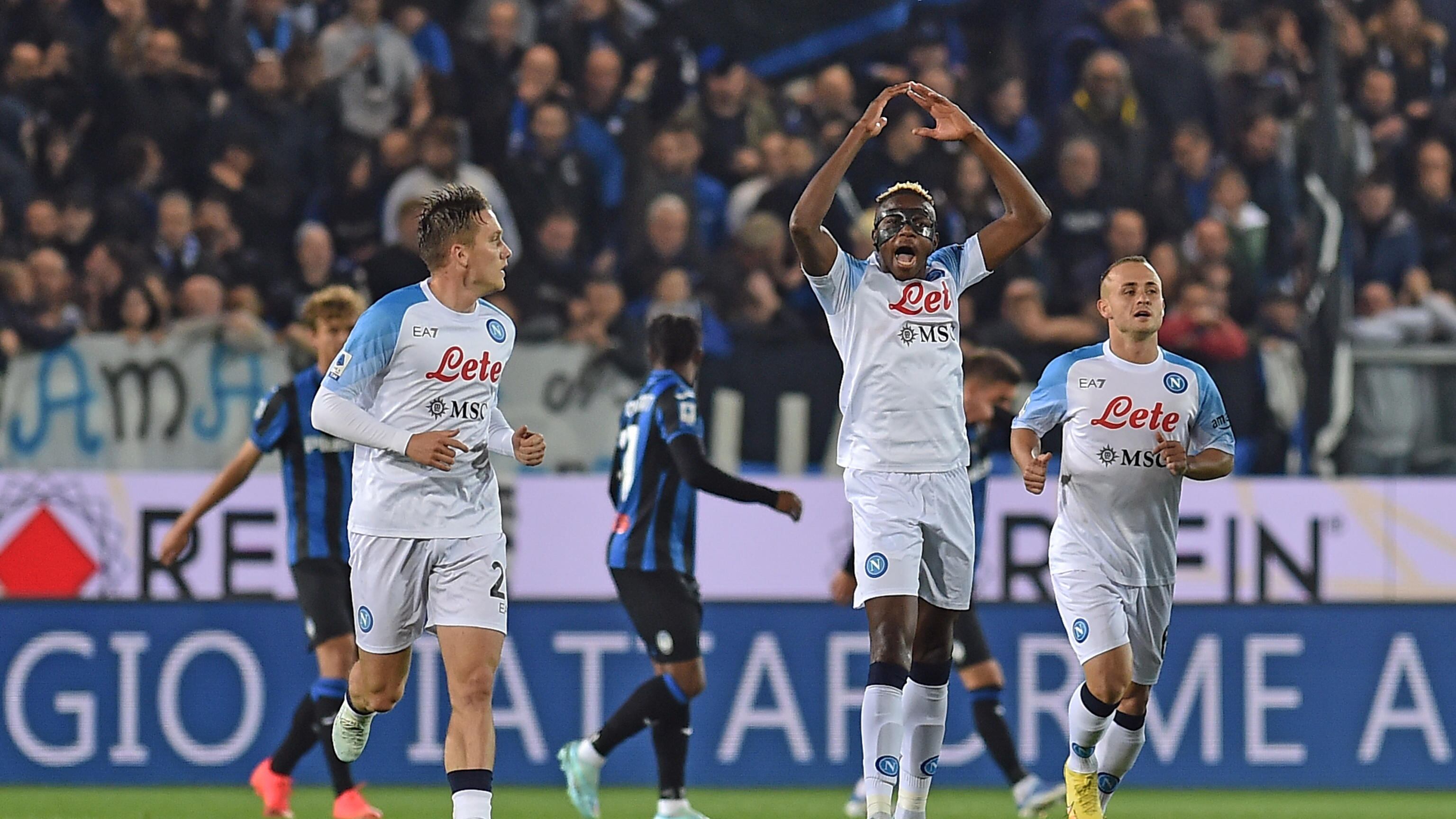 Cori anti Napoli e San Gennaro, scattano le multe