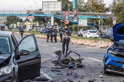 Tragico incidente a Milano nella notte di Halloween: due morti e dieci feriti 1