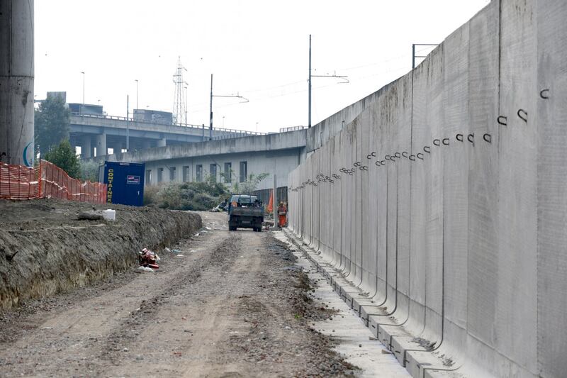 Il muro anti droga a Rogoredo 1