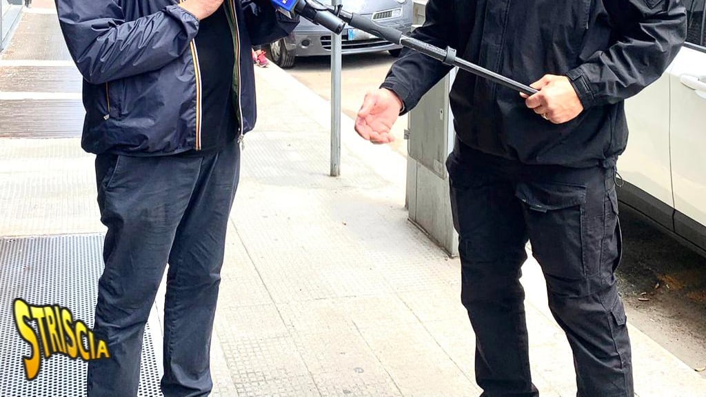 Zalone prende in giro la Pausini: "È rimasta male? Le propongo uno scambio"
