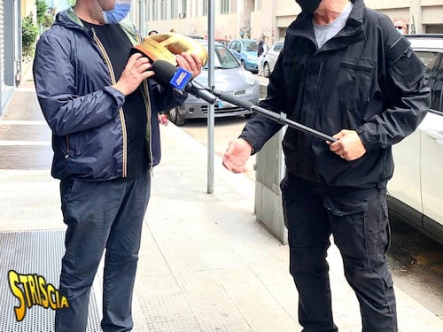 Zalone prende in giro la Pausini: "È rimasta male? Le propongo uno scambio"