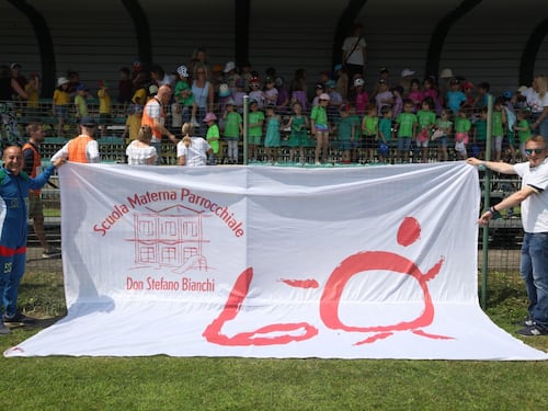 60 anni della scuola materna "Don Stefano Bianchi", arrivano a festeggiare i paracadutisti