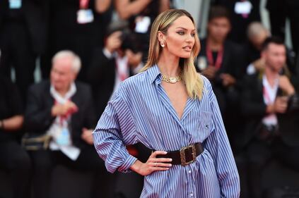 Candice Swanepoel sfila in camicia sul red carpet 7