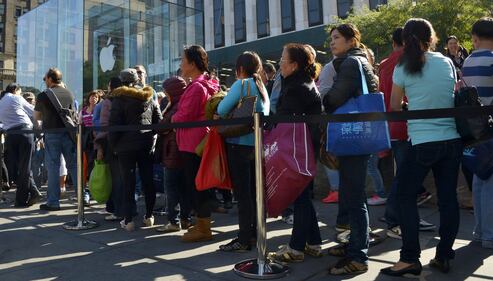 New York, a ruba il nuovo smartphone Apple 7
