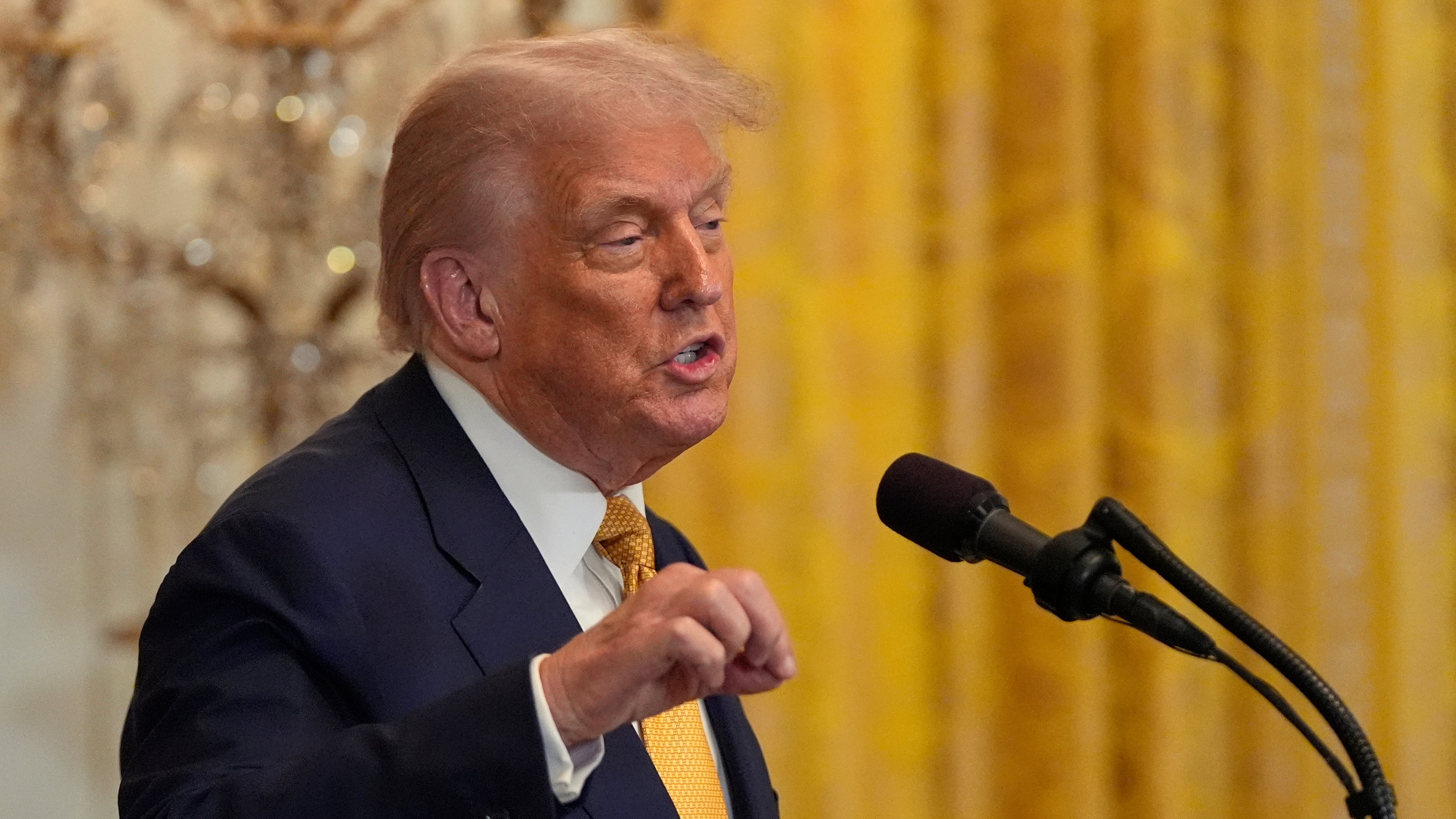 Intesa Usa-Giappone sui dazi. E Trump tratta con l'Ue: 10 giorni per evitare la guerra commerciale