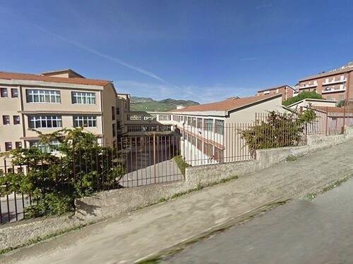 Lezioni su internet: il coronavirus non ferma la scuola nel borgo