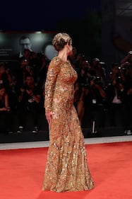 Il red carpet di Venezia brilla con Laura Chiatti 8