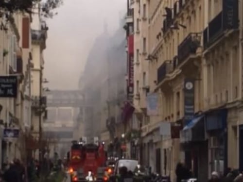 Rimase ferita in un’esplosione a Parigi. Angela Grignano torna a casa