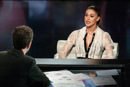 Belen Rodriguez sexy a letto 1