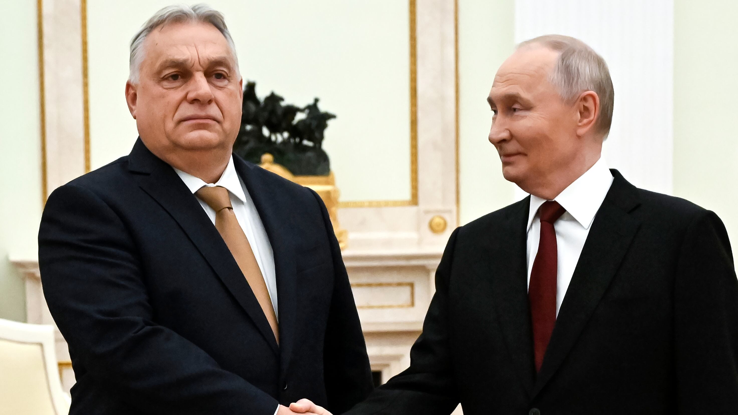 Orbán da Putin: "Ora vertice con gli Usa"