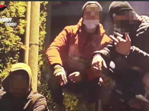Pestaggi, rapine e furti: così la gang terrorizza la provincia