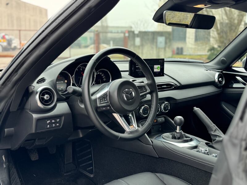 Mazda MX-5 1.5: guarda la gallery del restyling 2025 14