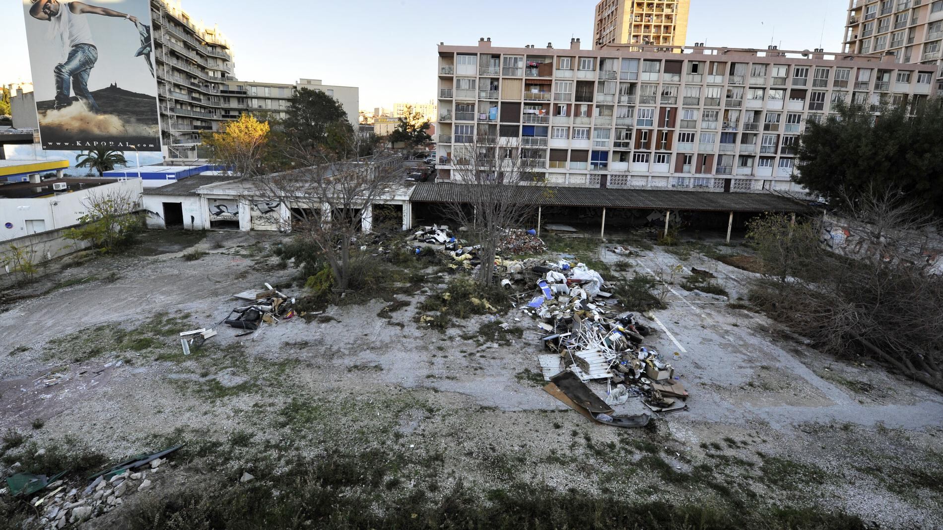 La banlieue tradisce i socialisti. In periferia vince il voto utile