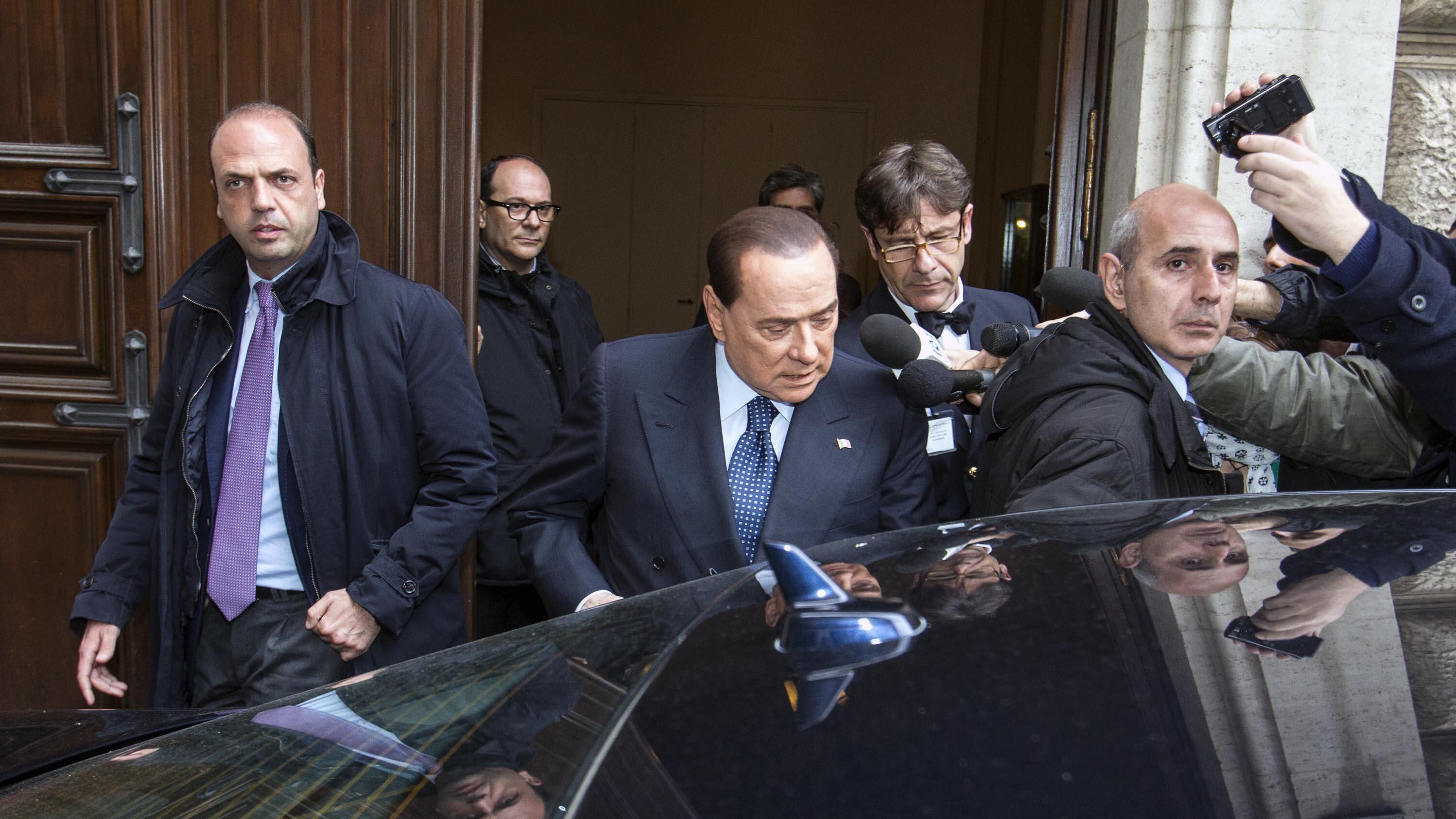 Il Cav: Bersani troppo fragile non ha più in mano il partito