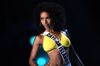 Le bellezze sfilano a Miss Universo 2019 12