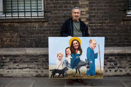 Fans aspettano la nascita del royal baby fuori dall'ospedale 7