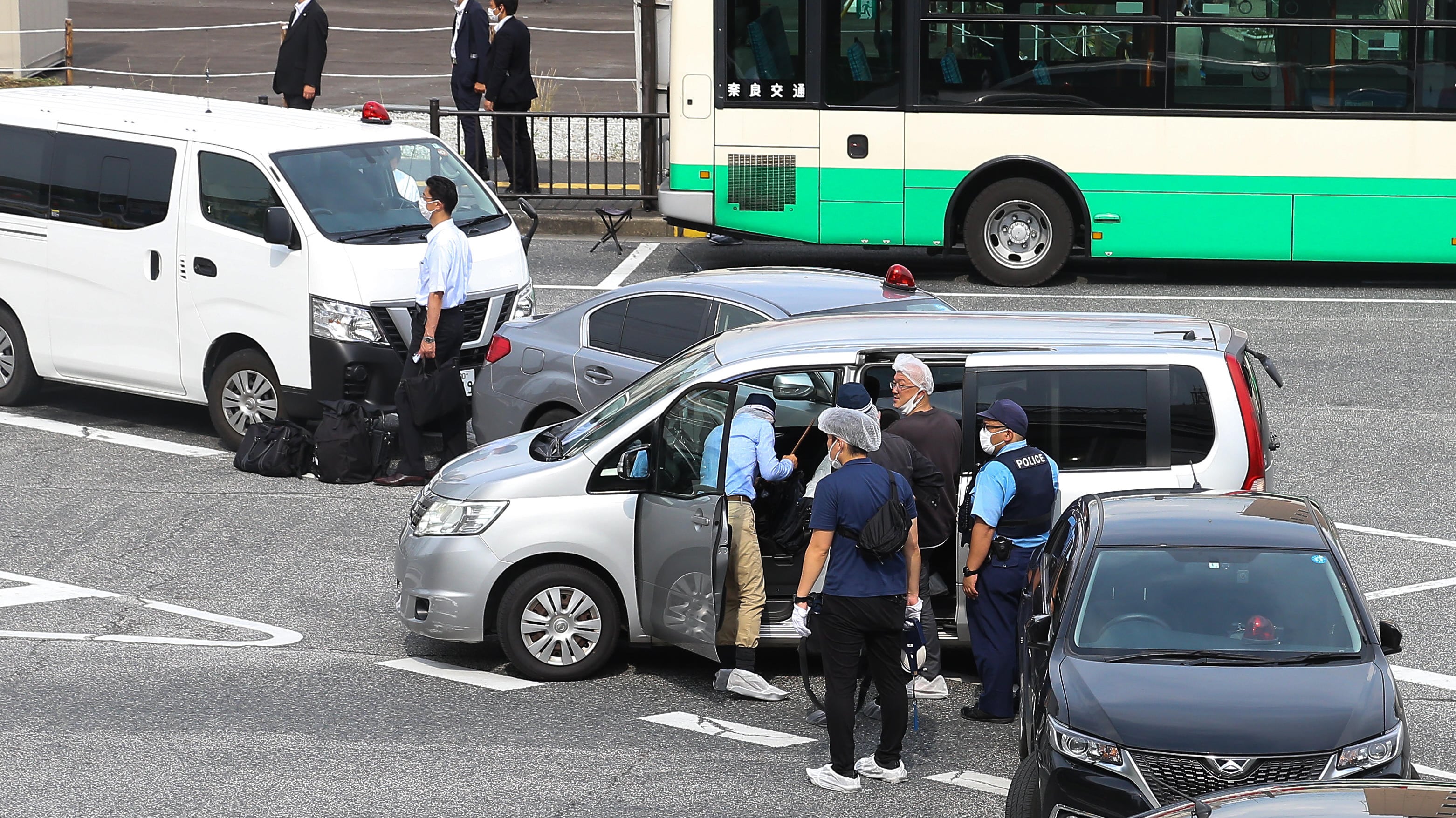 Tetsuya, il disoccupato fanatico delle armi. L'ipotesi lupo solitario e l'ombra della setta