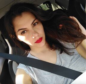 Valentina Nappi, scollatura sexy in rosso 8
