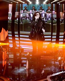 Sanremo 2016: gli abiti della prima serata 23