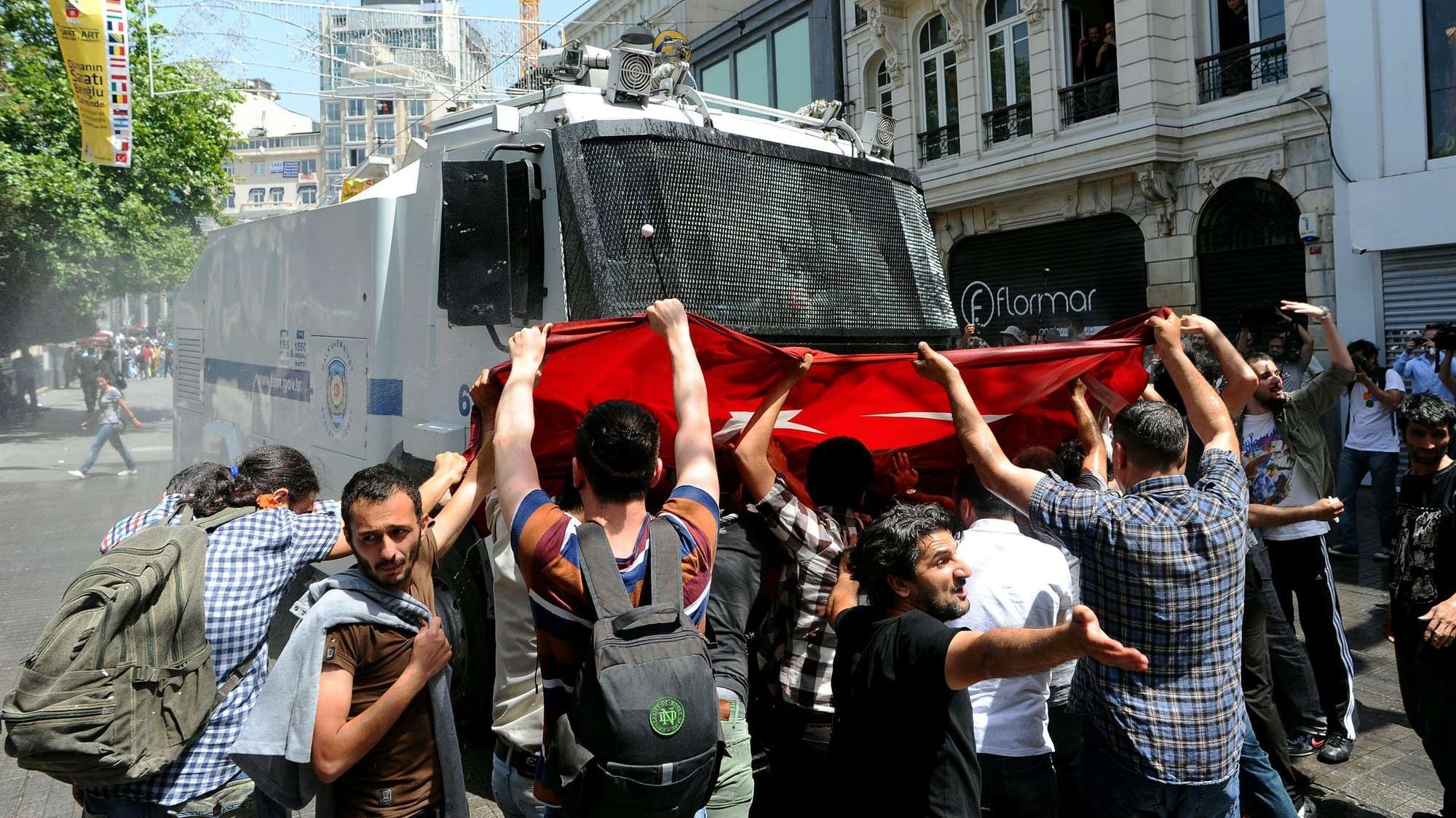 La parabola di Erdogan: da aspirante sultano ad apprendista dittatore