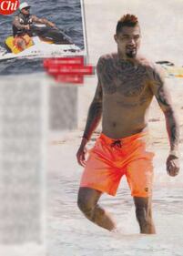 Satta super sexy in vacanza con Boateng 1