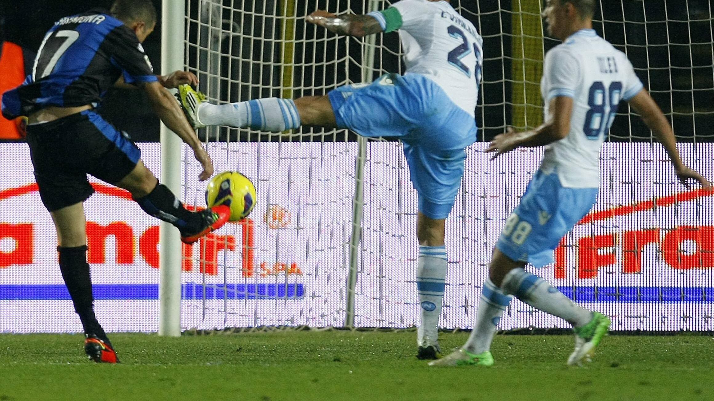 Il Napoli cade anche in Italia Senza Cavani è proprio buio