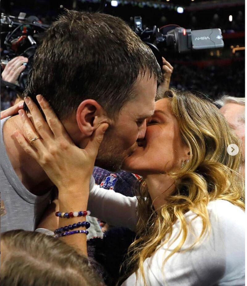 Il bacio che ha fatto sognare l’America del Super Bowl 6