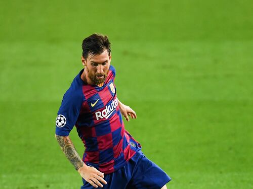 Messi, l'ultimo tunnel "Barça resto, ma...". Le ombre sul futuro