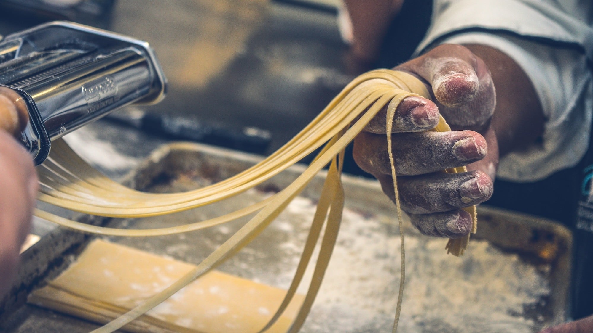 Tagliatelle fatte in casa con i funghi, ricetta per la salute