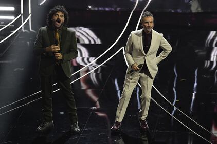 Sanremo 2024: ecco il look della quarta serata del Festival di Nek e Renga 1