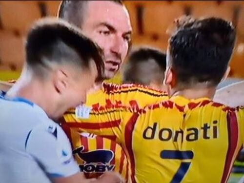 La Lazio adesso perde la testa: volano pure i morsi in campo