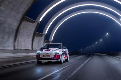 Audi Q6 e-tron, guarda le foto del prototipo 4