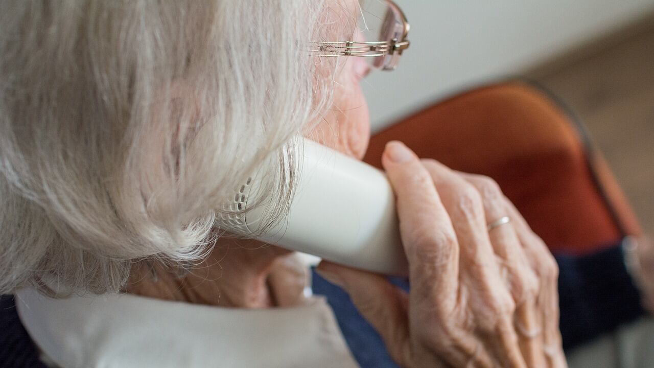 "Signora, lei è morta". Cosa nasconde la truffa del bagno rifatto